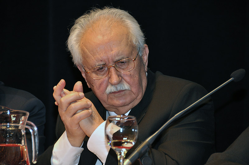 Akademik Ivan Aralica